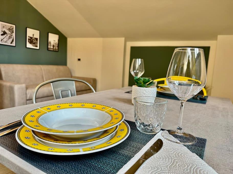 63 Passi Dal Lago In Centro By Revenue House Como Exteriér fotografie